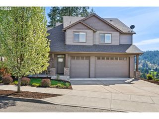 810 Se DARROW Rd, Estacada, OR 97023