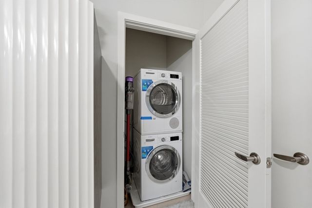 68 Los Angeles PH5, Newton, MA 02458