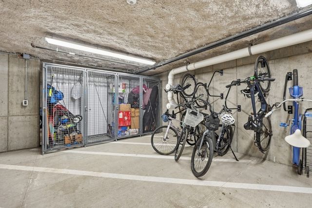 68 Los Angeles PH5, Newton, MA 02458