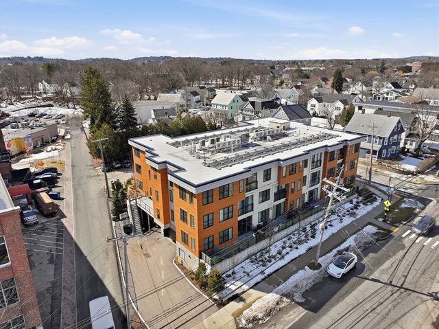 68 Los Angeles PH5, Newton, MA 02458