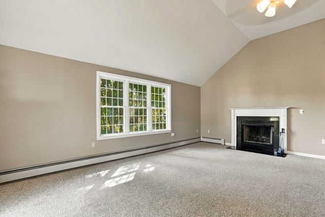 21 Lyons Rd, Dudley, MA 01571