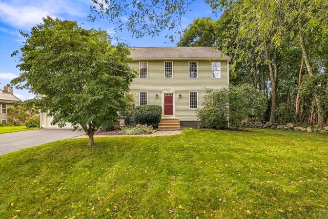 21 Lyons Rd, Dudley, MA 01571
