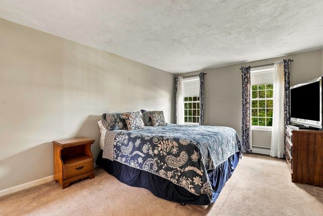 21 Lyons Rd, Dudley, MA 01571