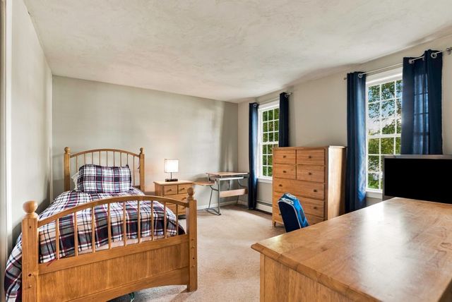 21 Lyons Rd, Dudley, MA 01571