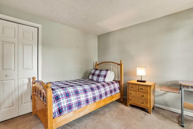 21 Lyons Rd, Dudley, MA 01571