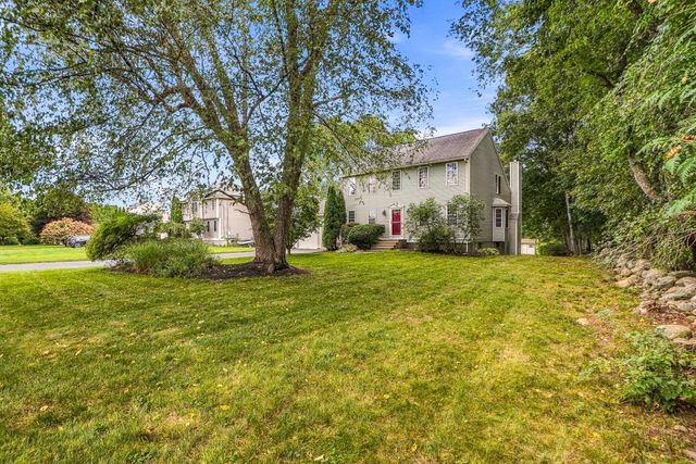 21 Lyons Rd, Dudley, MA 01571