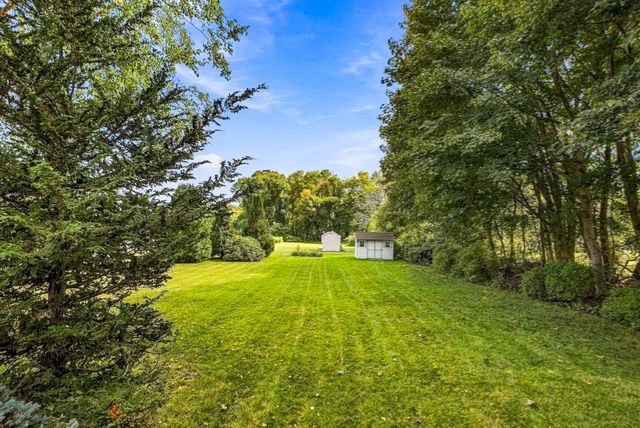 21 Lyons Rd, Dudley, MA 01571