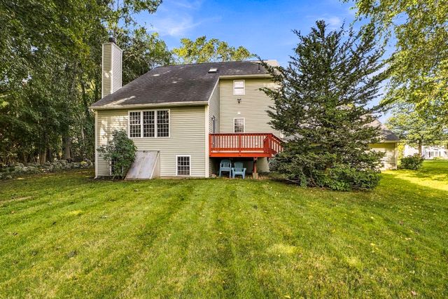 21 Lyons Rd, Dudley, MA 01571