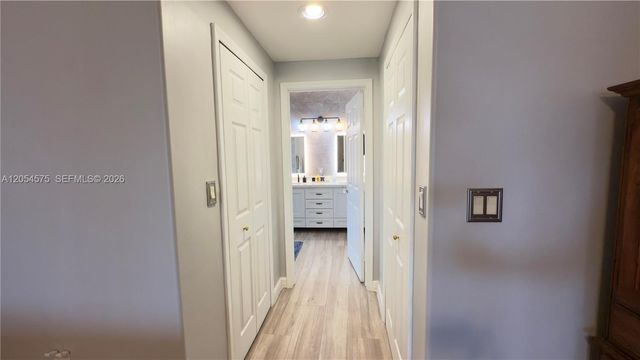 1247 NW 165th Ave, Pembroke Pines, FL 33028