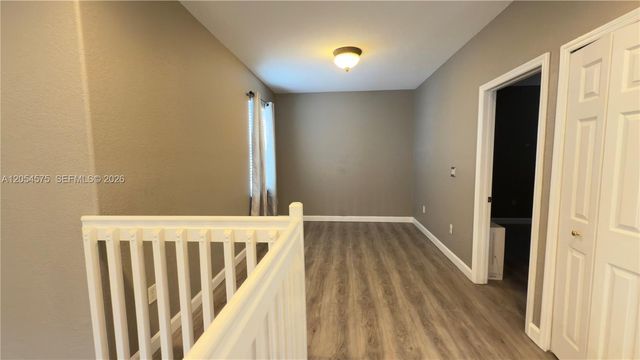 1247 NW 165th Ave, Pembroke Pines, FL 33028
