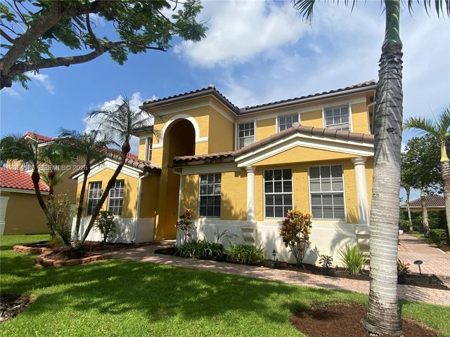 1247 NW 165th Ave, Pembroke Pines, FL 33028