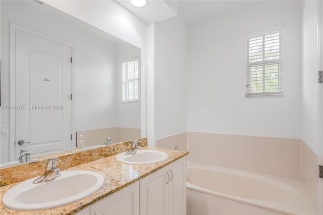 623 SW 146th Ter, Pembroke Pines, FL 33027