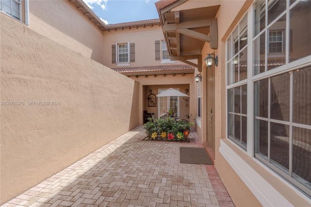 623 SW 146th Ter, Pembroke Pines, FL 33027