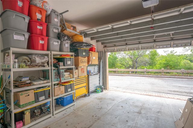 623 SW 146th Ter, Pembroke Pines, FL 33027