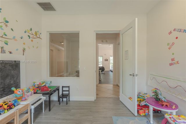 623 SW 146th Ter, Pembroke Pines, FL 33027