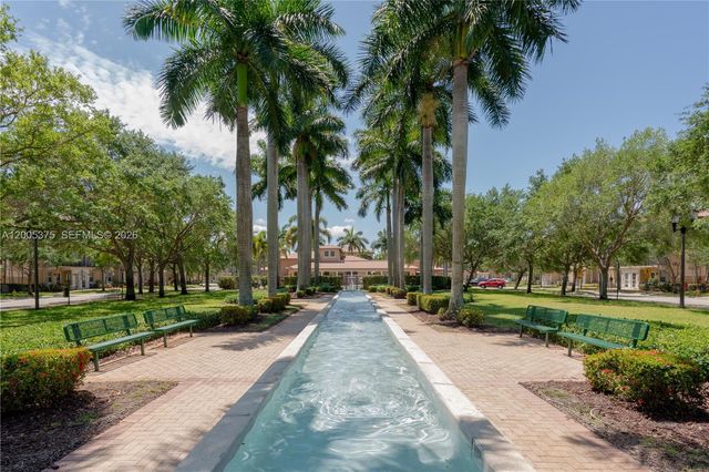 623 SW 146th Ter, Pembroke Pines, FL 33027