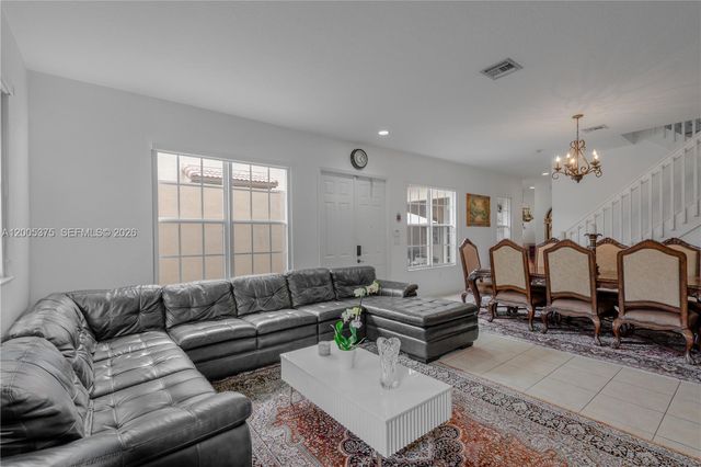 623 SW 146th Ter, Pembroke Pines, FL 33027