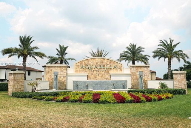 3434 W 104th Ter, Hialeah, FL 33018