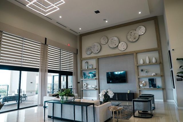 3434 W 104th Ter, Hialeah, FL 33018