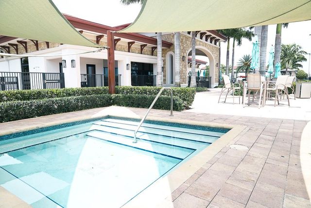 3434 W 104th Ter, Hialeah, FL 33018