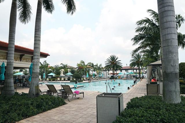 3434 W 104th Ter, Hialeah, FL 33018