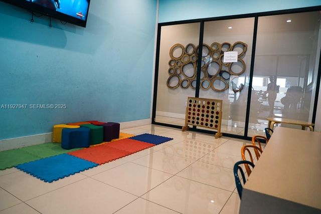 3434 W 104th Ter, Hialeah, FL 33018