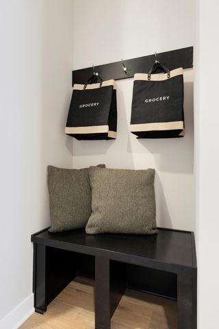 838 Woodlawn Avenue, Saint Paul, MN 55116