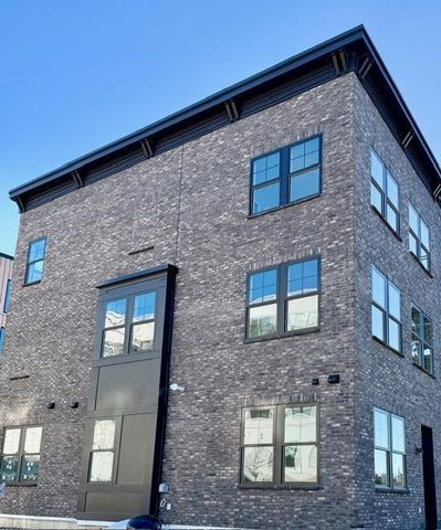 838 Woodlawn Avenue, Saint Paul, MN 55116