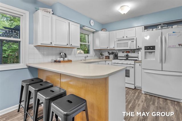 1515 Lancashire Drive, Grand Rapids, MI 49508