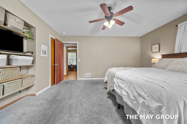 1515 Lancashire Drive, Grand Rapids, MI 49508