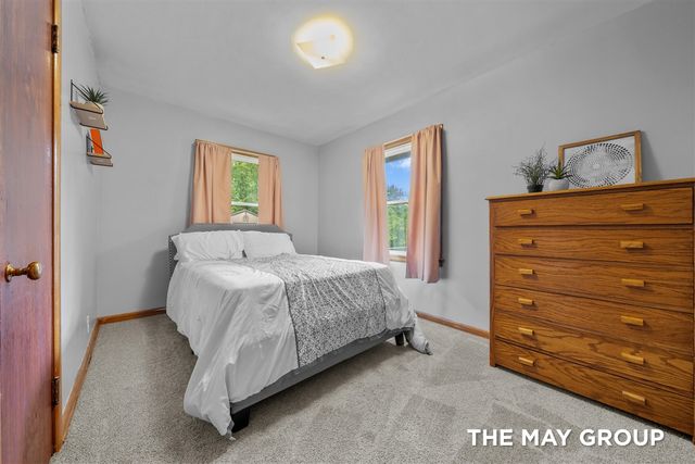 1515 Lancashire Drive, Grand Rapids, MI 49508