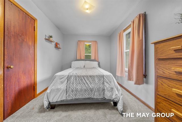 1515 Lancashire Drive, Grand Rapids, MI 49508
