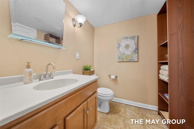 1515 Lancashire Drive, Grand Rapids, MI 49508