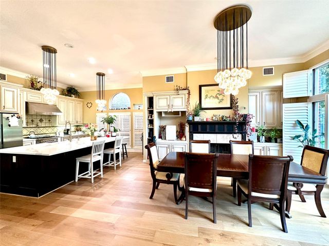 3311 Oakland Drive, Sugar Land, TX 77479