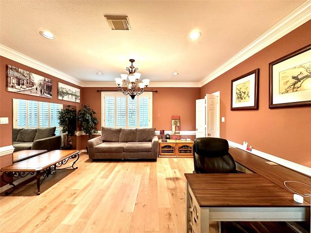 3311 Oakland Drive, Sugar Land, TX 77479