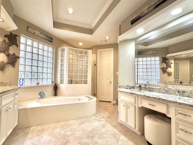 3311 Oakland Drive, Sugar Land, TX 77479