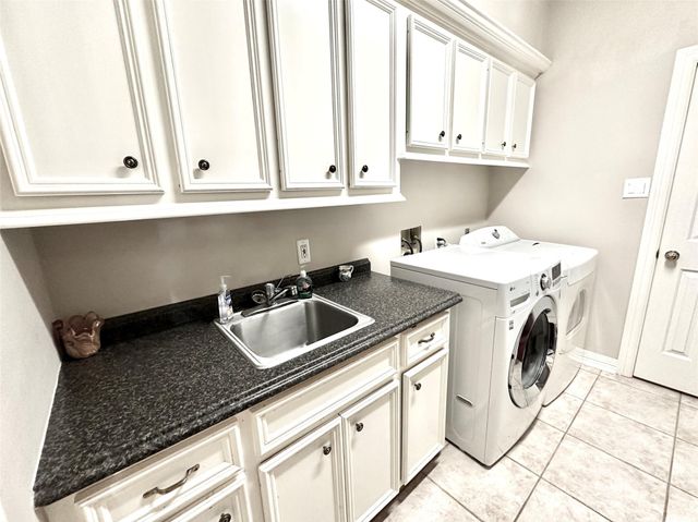 3311 Oakland Drive, Sugar Land, TX 77479