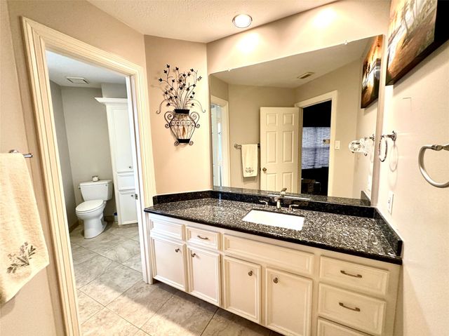 3311 Oakland Drive, Sugar Land, TX 77479