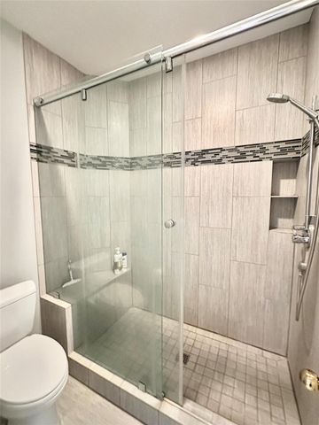3311 Oakland Drive, Sugar Land, TX 77479