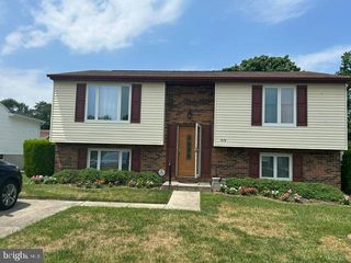 519 FUSELAGE AVE, Baltimore, MD 21221