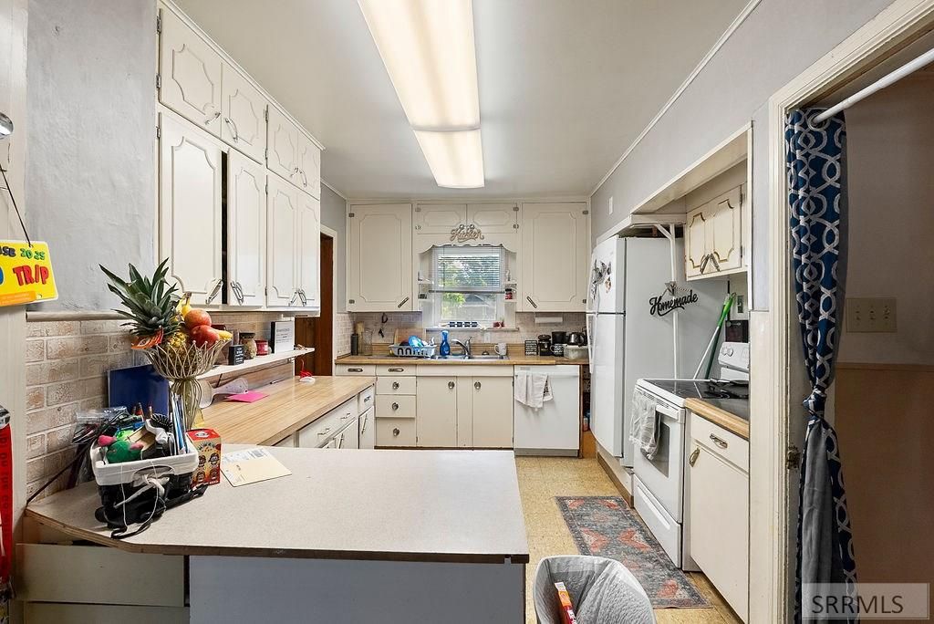 Image 5 of property listing at 1046 E Lander Street, Pocatello, ID 83201