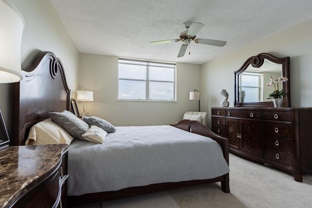 2811 Somerset Drive 412, Lauderdale Lakes, FL 33311