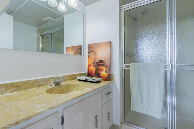 2811 Somerset Drive 412, Lauderdale Lakes, FL 33311
