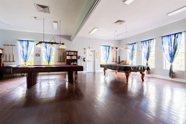 2811 Somerset Drive 412, Lauderdale Lakes, FL 33311