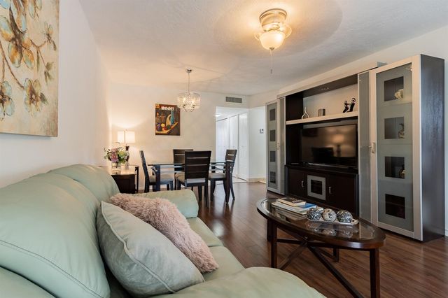2811 Somerset Drive 412, Lauderdale Lakes, FL 33311