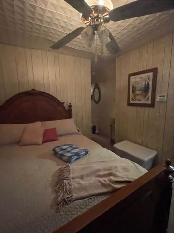 517 E Lee Ave, Kingsville, TX 78363