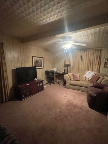 517 E Lee Ave, Kingsville, TX 78363