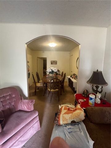 517 E Lee Ave, Kingsville, TX 78363