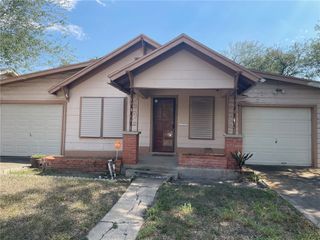 517 E Lee Ave, Kingsville, TX 78363