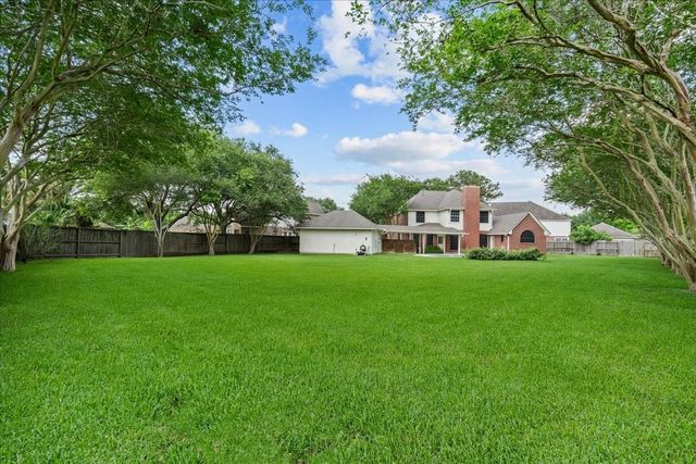 3010 Peekskill Court, Pearland, TX 77584